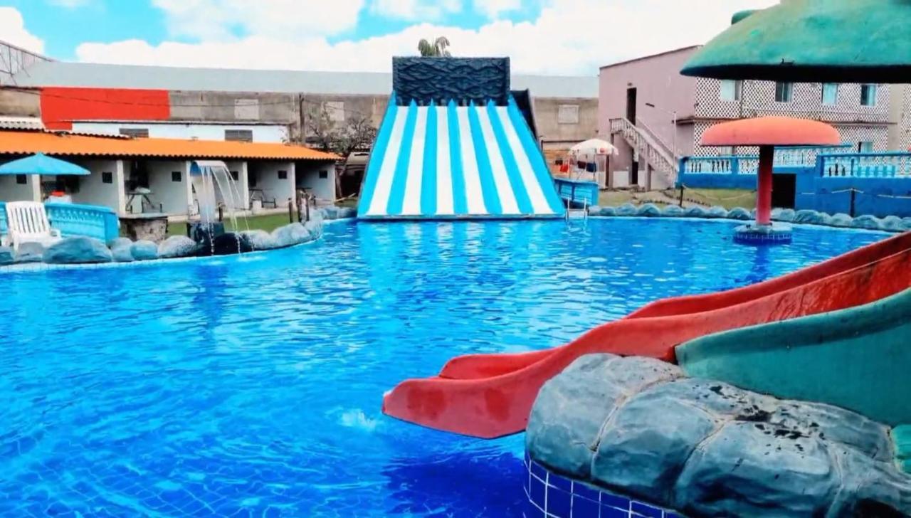 Pousada Clube Santa Cruz 圣克鲁斯迪米纳斯 外观 照片